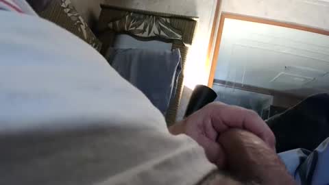 Snapshot of 2hard2handle14 chatting on December 18, 2024, 7:26 am 2hard2handle14 online show from December 18, 2024, 7:26 am