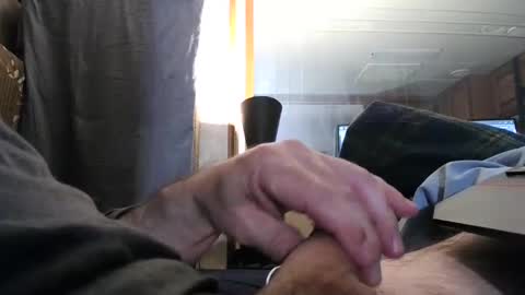 Snapshot of 2hard2handle14 chatting on January 31, 2025, 1:01 am 2hard2handle14 online show from January 31, 2025, 1:01 am