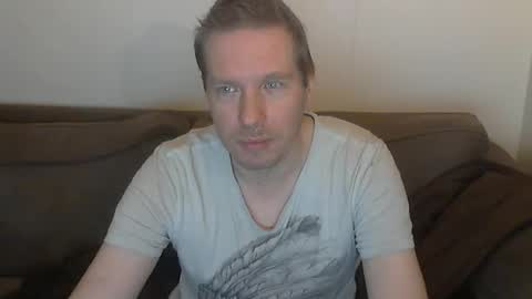 Snapshot of 2small4you83 chatting on January 14, 2026, 1:55 am 2small4you83 online show from January 14, 2026, 1:55 am