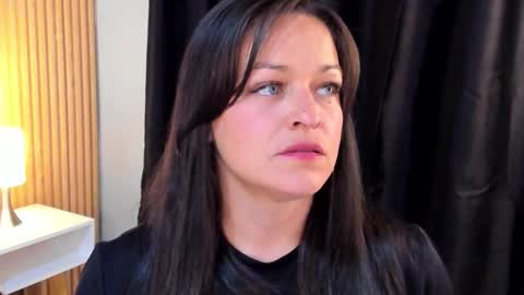 ... .     Angel     . ... online show from September 17, 2025, 9:27 pm