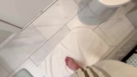 Snapshot of 8inutn chatting on October 22, 2025, 12:55 am 8inutn online show from October 22, 2025, 12:55 am