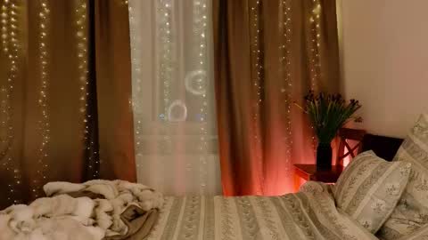 Willow online show from December 22, 2025, 9:12 pm