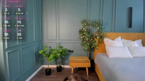 _chillbacca_ online show from September 17, 2025, 12:07 pm