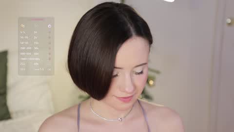 Snapshot of _female_essence_ chatting on December 24, 2024, 11:55 pm Essie online show from December 24, 2024, 11:55 pm