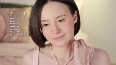 Snapshot of _female_essence_ chatting on February 24, 2025, 10:37 am Essie online show from February 24, 2025, 10:37 am