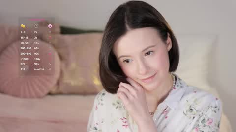 Snapshot of _female_essence_ chatting on March 3, 2025, 9:44 am Essie online show from March 3, 2025, 9:44 am