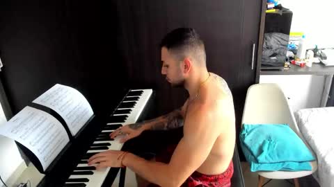 Snapshot of _logan_s chatting on January 18, 2026, 7:50 pm logan online show from January 18, 2026, 7:50 pm