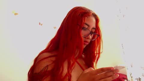 _loreana_ online show from January 15, 2025, 7:55 pm