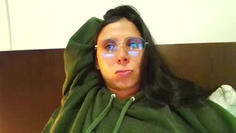 Juli online show from February 11, 2026, 2:49 am