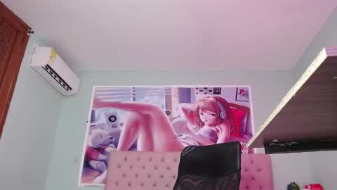 Snapshot of _miia_sweet chatting on December 18, 2024, 12:07 pm Paula online show from December 18, 2024, 12:07 pm