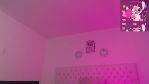 Snapshot of _miia_sweet chatting on September 11, 2025, 11:43 am Paula online show from September 11, 2025, 11:43 am