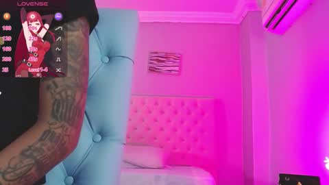 Snapshot of _miia_sweet chatting on December 15, 2025, 11:36 am Paula online show from December 15, 2025, 11:36 am