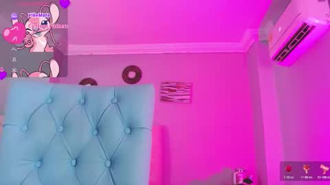 Snapshot of _miia_sweet chatting on February 5, 2026, 11:37 am Paula online show from February 5, 2026, 11:37 am