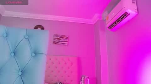 Snapshot of _miia_sweet chatting on February 25, 2026, 11:20 am Paula online show from February 25, 2026, 11:20 am