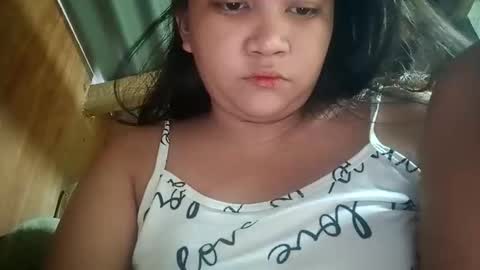 Snapshot of _milkytitsmomxx_ chatting on March 1, 2026, 8:27 am _milkytitsmomxx_ online show from March 1, 2026, 8:27 am