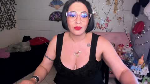 Snapshot of _miranda_spark chatting on December 7, 2024, 6:10 am Miranda online show from December 7, 2024, 6:10 am