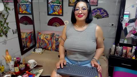 Snapshot of _miranda_spark chatting on February 9, 2025, 4:36 am Miranda online show from February 9, 2025, 4:36 am