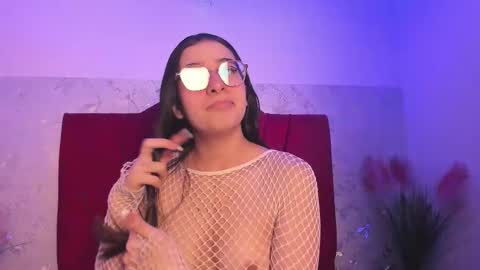 Pau online show from February 9, 2026, 12:42 pm