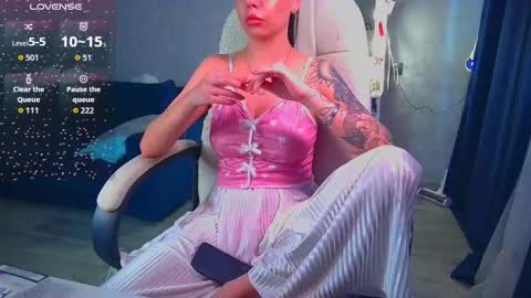 Snapshot of _pink__rabbit_ chatting on February 5, 2026, 8:19 am Ilona online show from February 5, 2026, 8:19 am