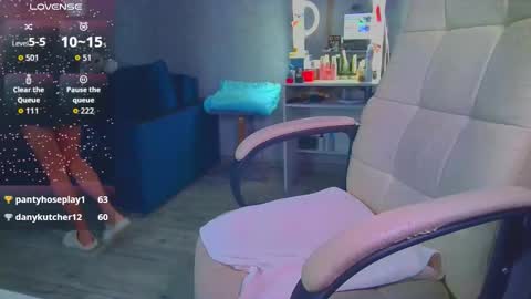 Snapshot of _pink__rabbit_ chatting on February 14, 2026, 8:00 am Ilona online show from February 14, 2026, 8:00 am