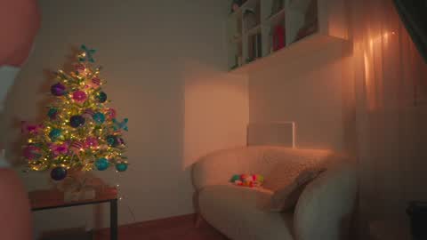 Eva online show from December 22, 2024, 5:01 am