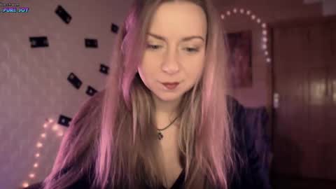 Snapshot of _pure_joy chatting on February 21, 2025, 8:38 pm Joy online show from February 21, 2025, 8:38 pm