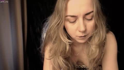 Snapshot of _pure_joy chatting on November 8, 2025, 8:40 pm Joy online show from November 8, 2025, 8:40 pm