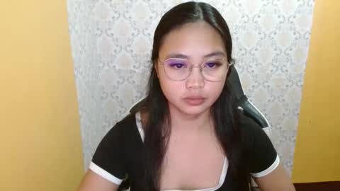 _shinelee online show from September 8, 2025, 5:12 pm