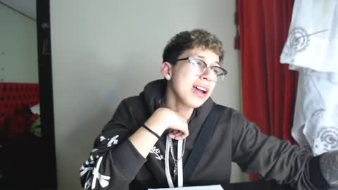 Thomas online show from December 24, 2024, 2:32 am