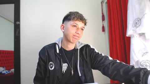 Thomas online show from January 1, 2025, 5:33 am