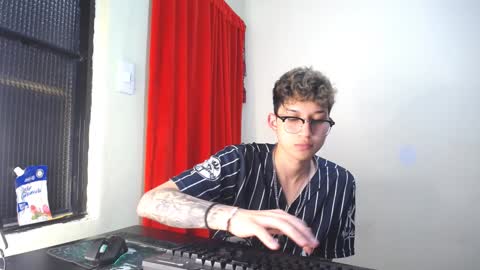 Thomas online show from February 4, 2025, 9:41 pm