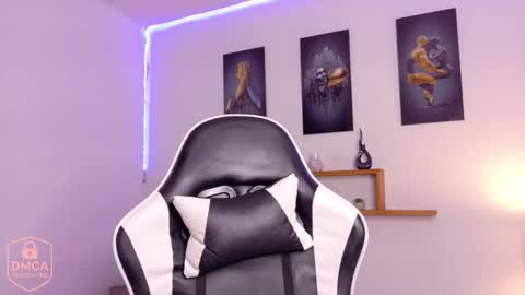 Snapshot of abby_sweet_101 chatting on November 6, 2025, 12:22 am ABBY online show from November 6, 2025, 12:22 am