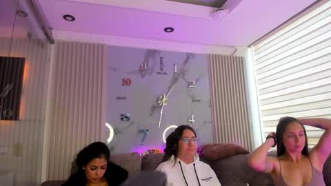 abella_as_ online show from February 20, 2026, 6:30 pm