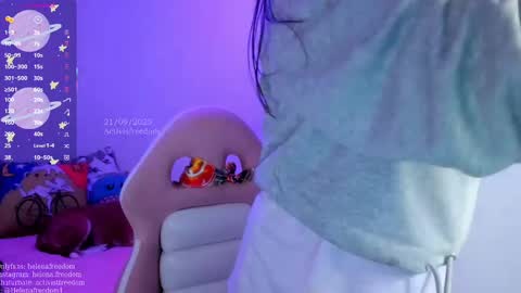 Helena online show from September 23, 2025, 2:03 am