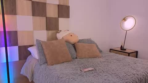 Snapshot of adele_carter_ chatting on February 9, 2026, 12:09 pm Andrea online show from February 9, 2026, 12:09 pm