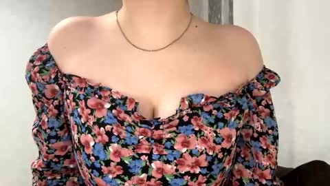 adele_veli online show from January 7, 2025, 3:54 pm