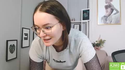 Snapshot of adelina_bb chatting on December 2, 2024, 12:19 am Adelina online show from December 2, 2024, 12:19 am