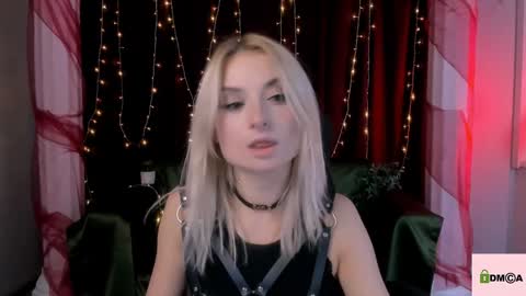 Snapshot of adelina_bb chatting on December 5, 2024, 9:28 pm Adelina online show from December 5, 2024, 9:28 pm