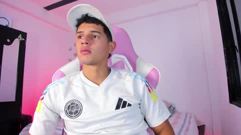 Snapshot of adrian_prime_ chatting on February 17, 2026, 6:36 pm ADRIAN online show from February 17, 2026, 6:36 pm