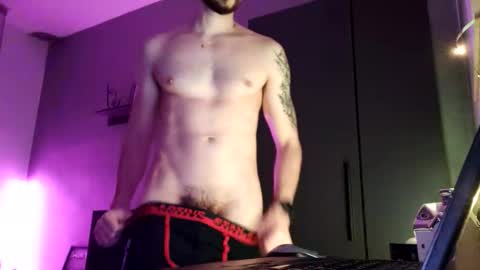 Snapshot of adrianohunt chatting on February 8, 2026, 9:18 pm Adriano online show from February 8, 2026, 9:18 pm