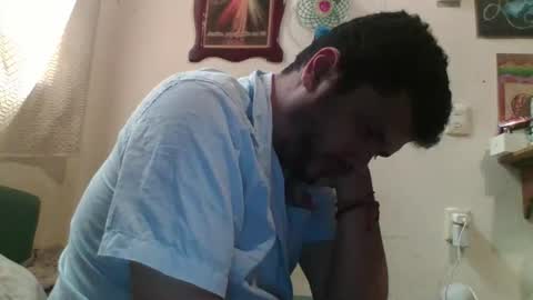 adrodiarellano online show from November 14, 2025, 6:17 pm