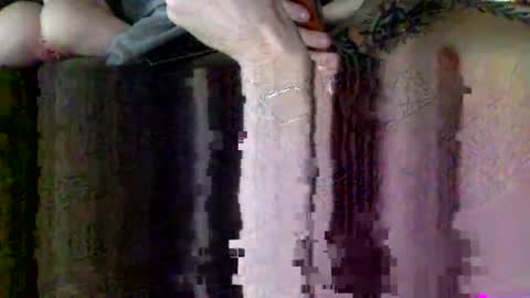 Snapshot of adultsw1m chatting on December 19, 2025, 5:31 pm AdultSw1m online show from December 19, 2025, 5:31 pm