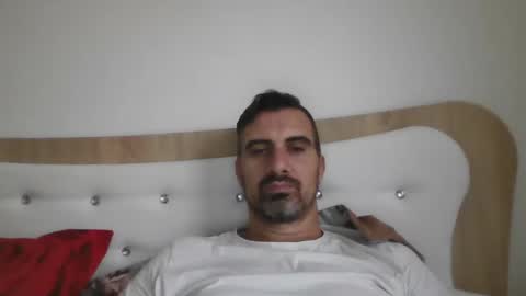 Snapshot of adyyyyyyyyyy35 chatting on November 17, 2025, 6:19 am Adrian online show from November 17, 2025, 6:19 am