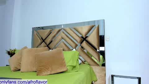 Jheremy and  leeryc  online show from September 16, 2025, 11:11 am