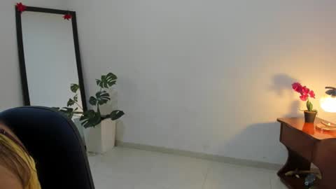 Lorena online show from September 19, 2025, 3:13 pm