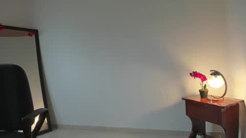 Lorena online show from February 16, 2026, 2:02 pm