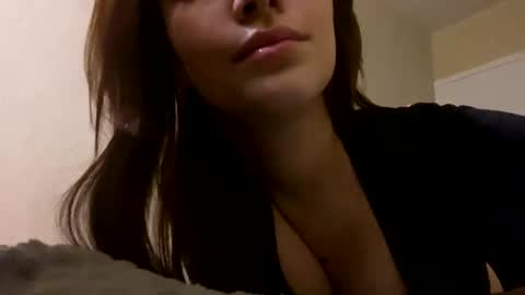 Agnes online show from February 12, 2026, 10:16 pm