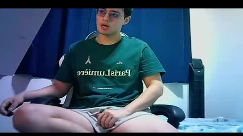 Snapshot of aiden_dwayne chatting on February 1, 2026, 2:21 am Aiden online show from February 1, 2026, 2:21 am