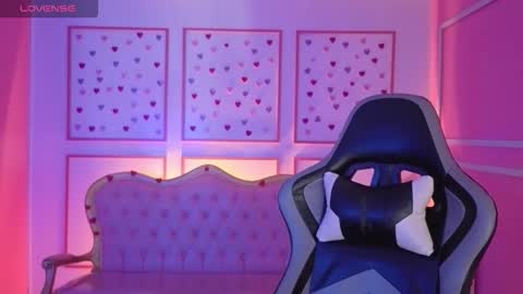 Snapshot of ailen_t_ chatting on October 9, 2025, 2:53 am ailen online show from October 9, 2025, 2:53 am