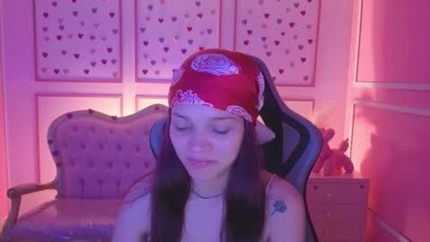 Snapshot of ailen_t_ chatting on October 15, 2025, 2:44 am ailen online show from October 15, 2025, 2:44 am